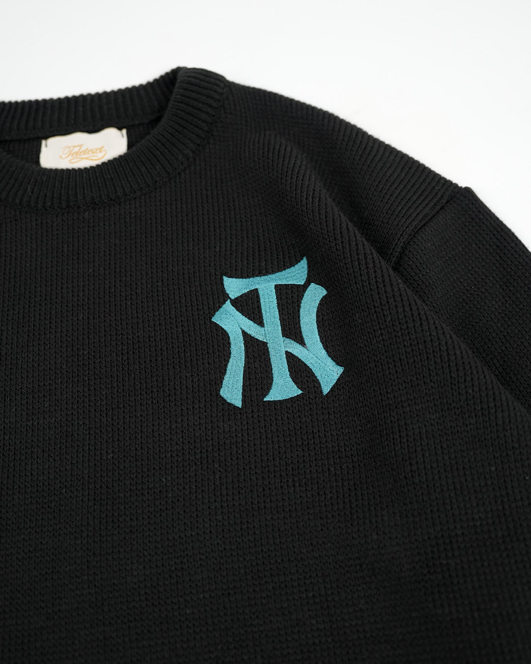 TN Knit Pullover - Black Saphire